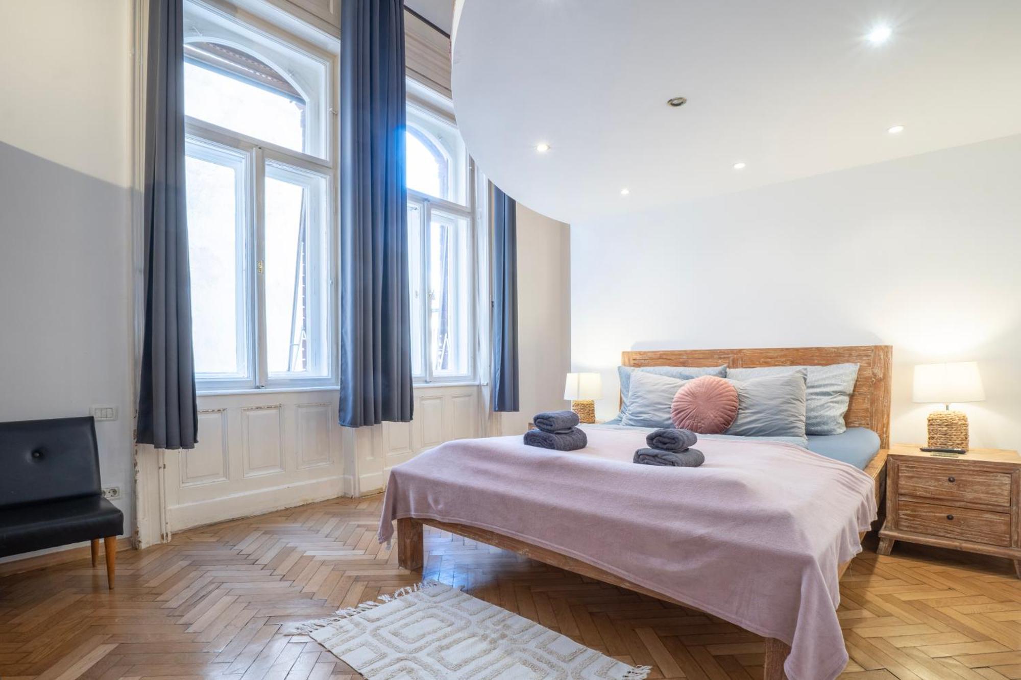 Cedar Inn Budapest - Palace District Eksteriør billede