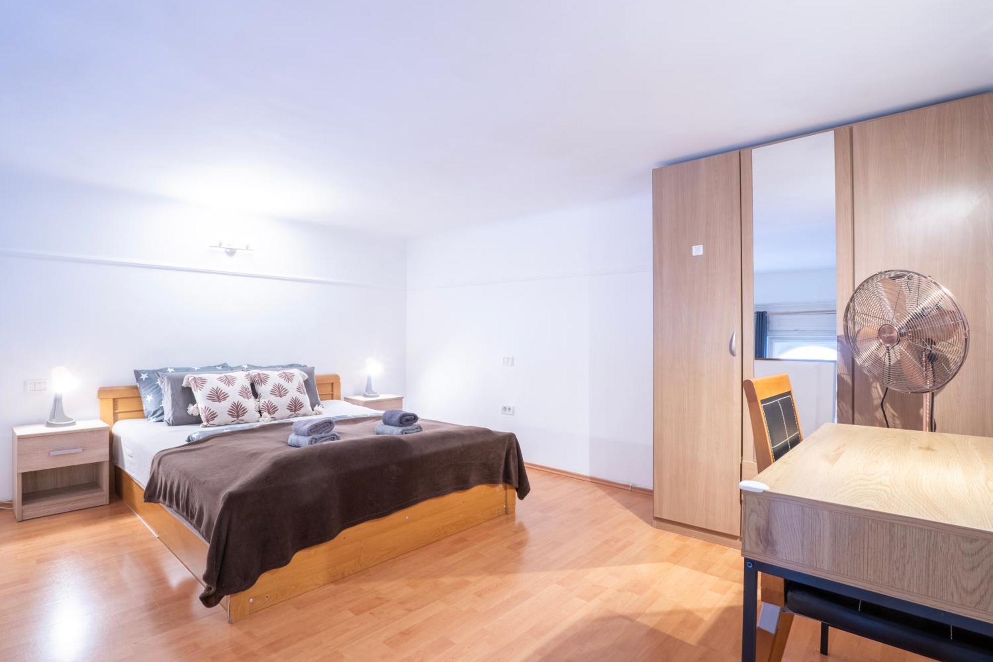 Cedar Inn Budapest - Palace District Eksteriør billede